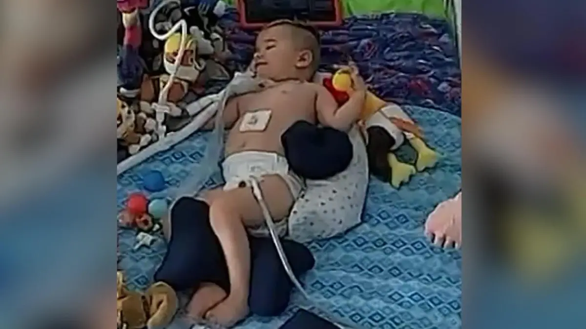 Kleiner Olli (2) bewegt Arme und Beine zum ersten Mal Hoffnung nach Horror-Unfall in Mexiko