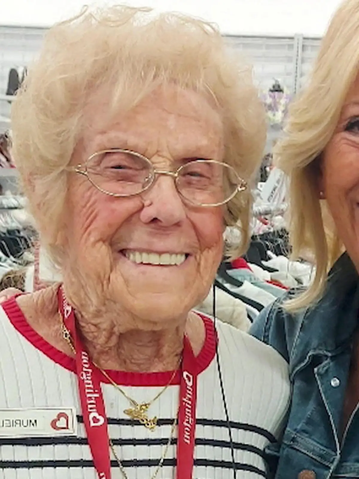 Bild zu: "Muriel muss mit 92 Jahren noch arbeiten – bis zu DIESEM Aufruf!"