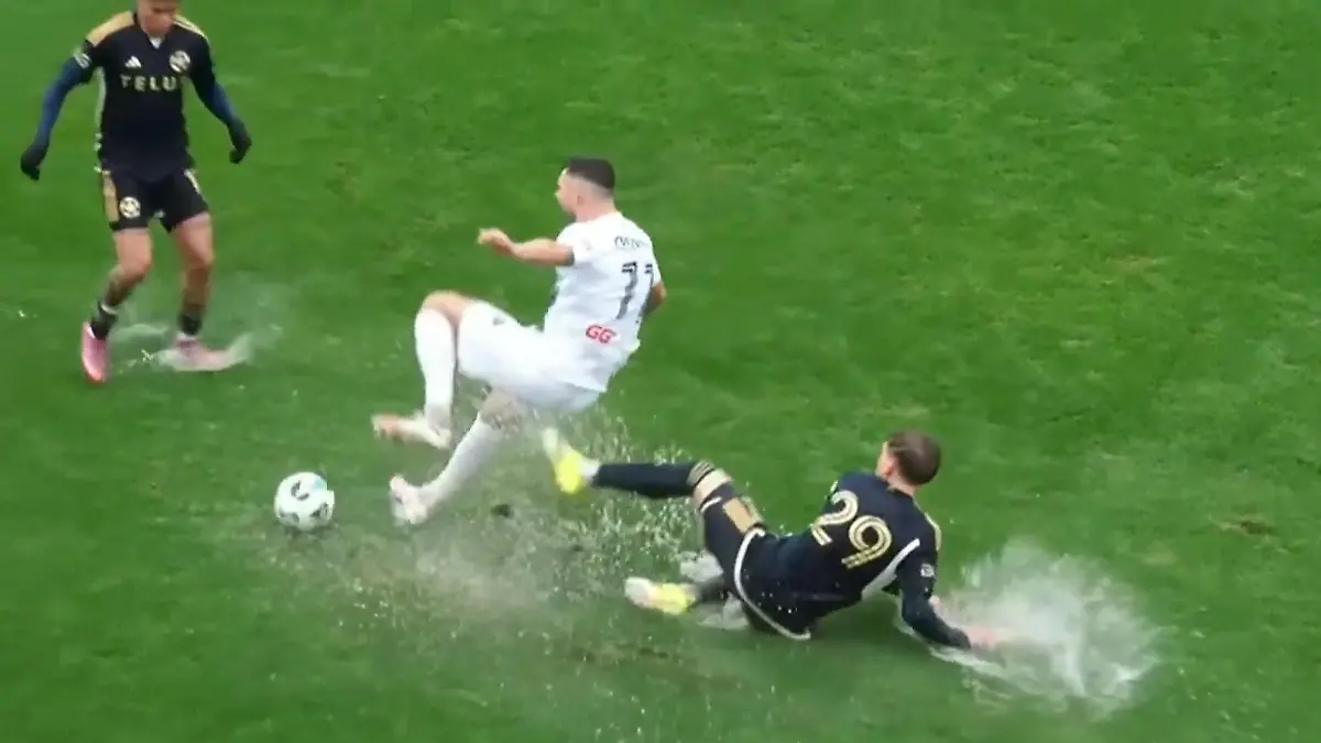 Weltmeister-Showdown! Thomas Müller duelliert sich mit Box-Star Oleksandr Usyk Fußball-Testspiel mit Stargast