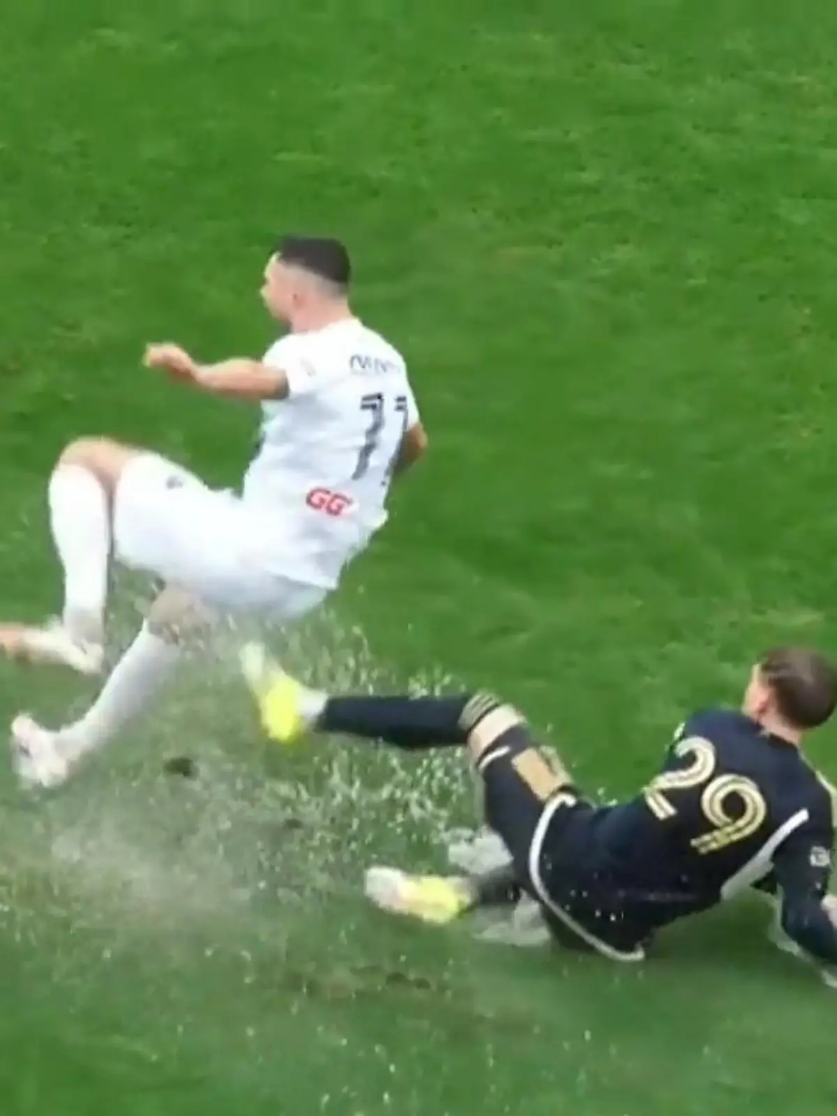 Bild zu: "Weltmeister-Showdown! Thomas Müller duelliert sich mit Box-Star Oleksandr Usyk"