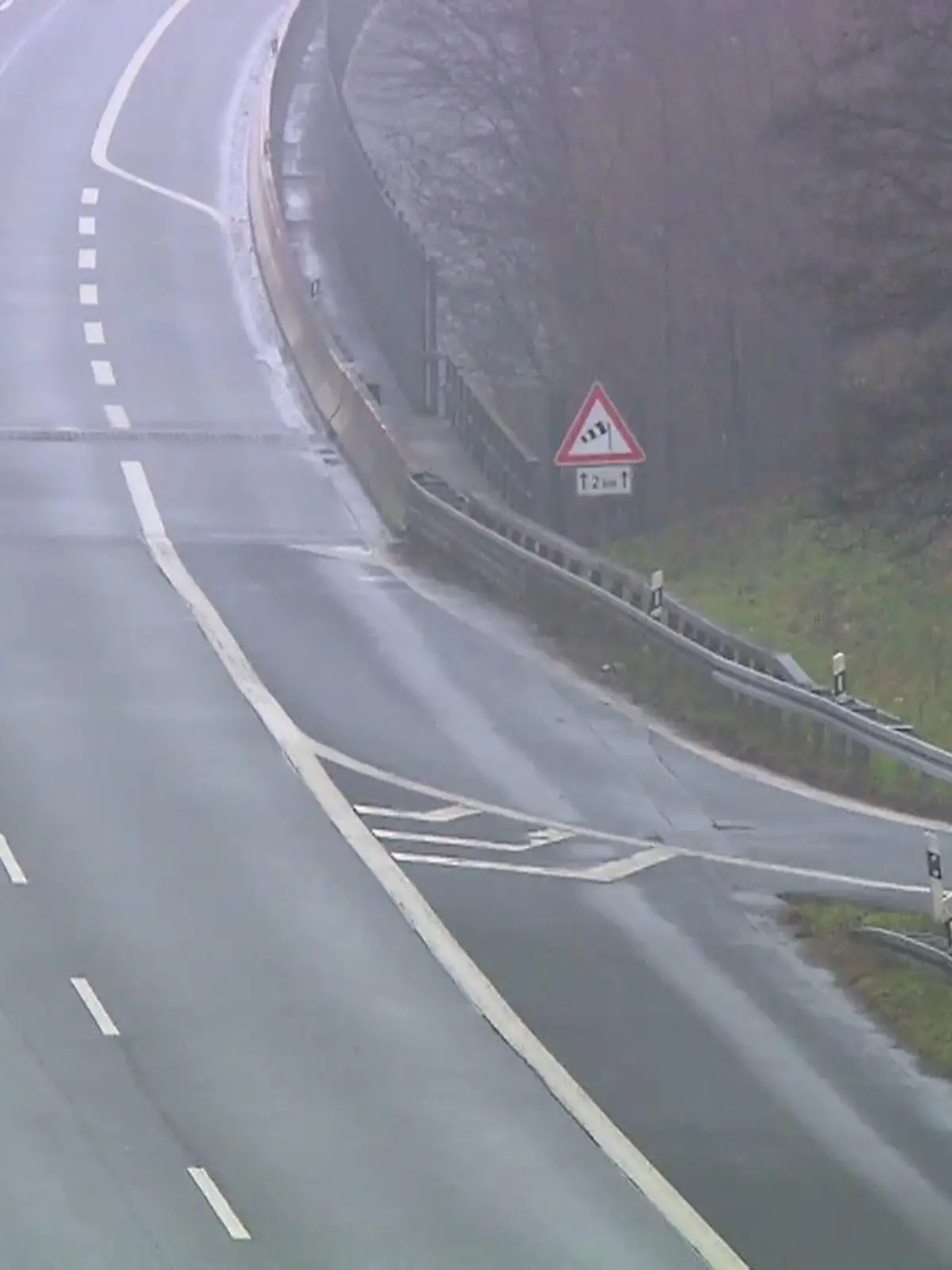 Bild zu: "A52-Brücke gesperrt"