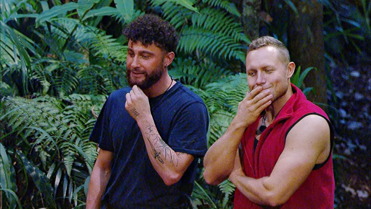 Erwischt! Umut und Patrick wollten schummeln Regelverstoß im Dschungelcamp