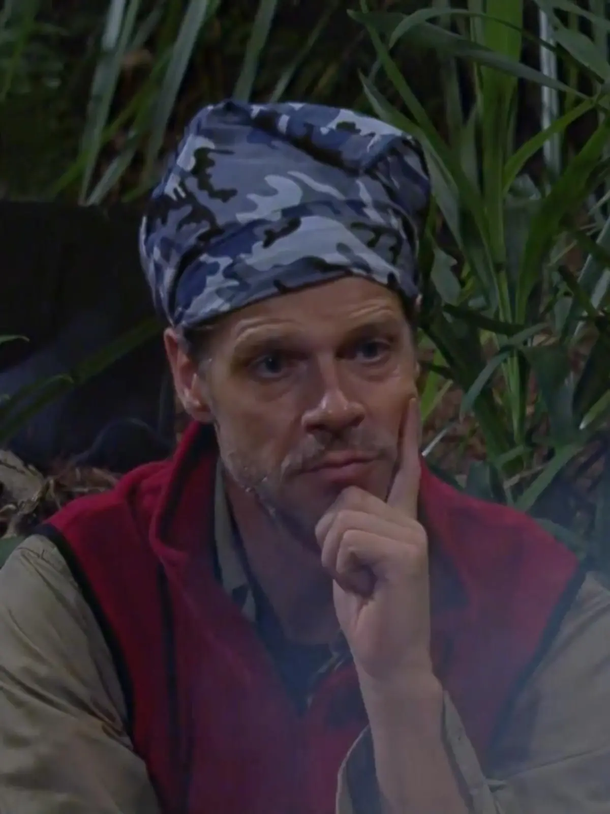 Bild zu: "Bettenstreit! Stephen Dürr und Gil Ofarim beißen sich an Ariel die Zähne aus"