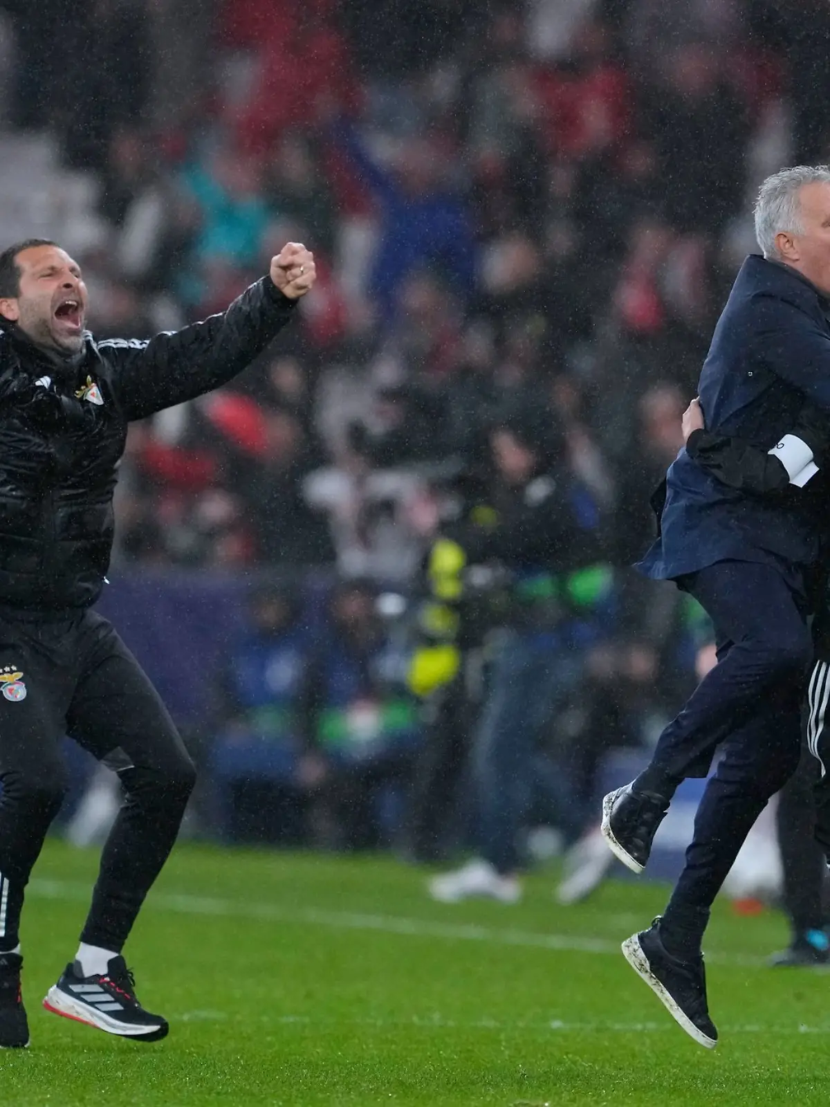 Bild zu: "Benfica-Wahnsinn gegen Real: Torhüter köpft Mourinho weiter"