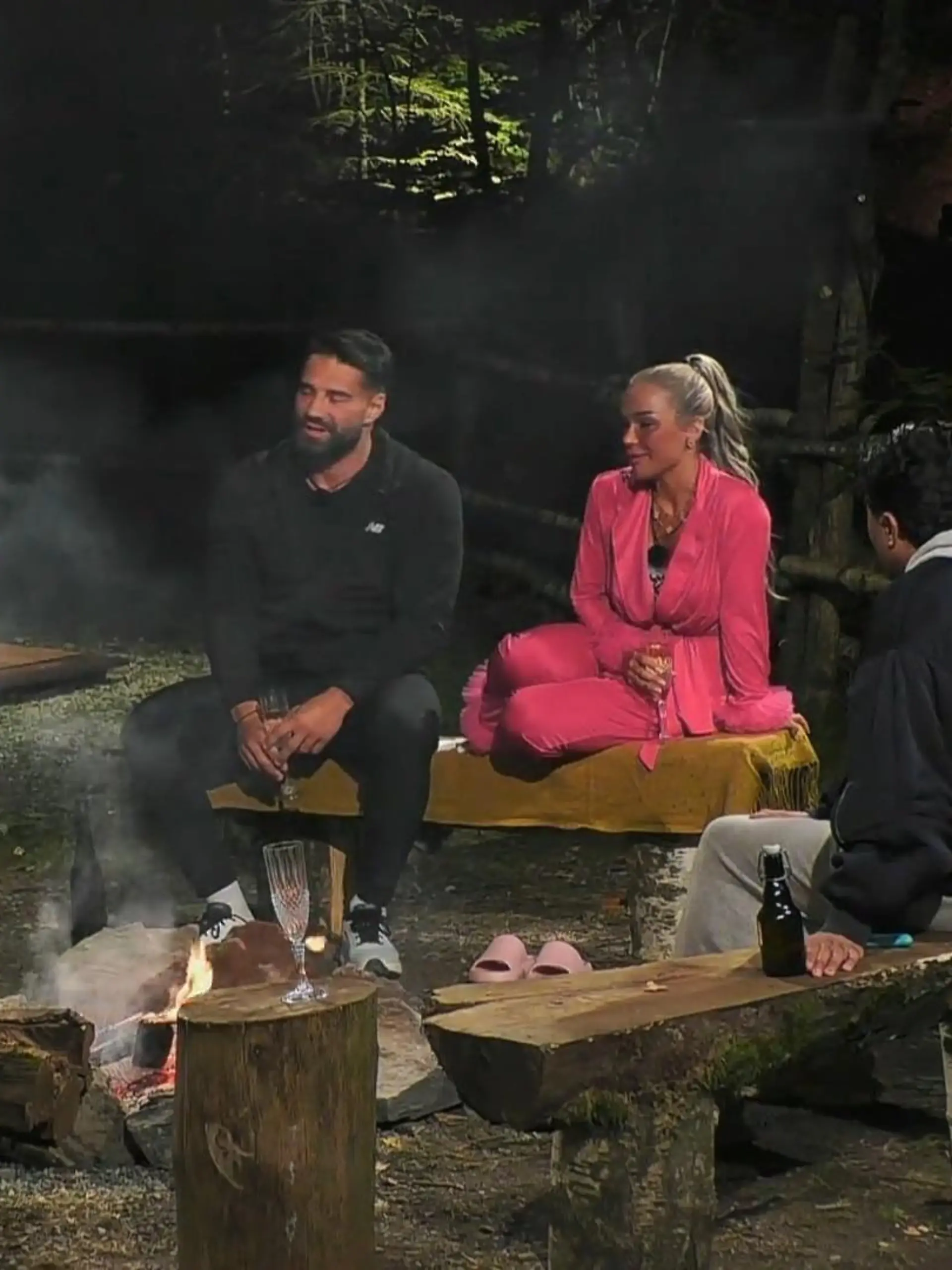 Zwischen Emmy und Aleks sprühen die Funken. 