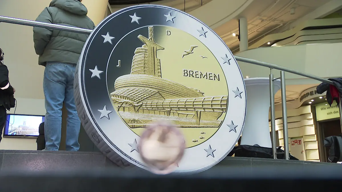 Die Münze wurde vom Künstler Bodo Broschat gestaltet.