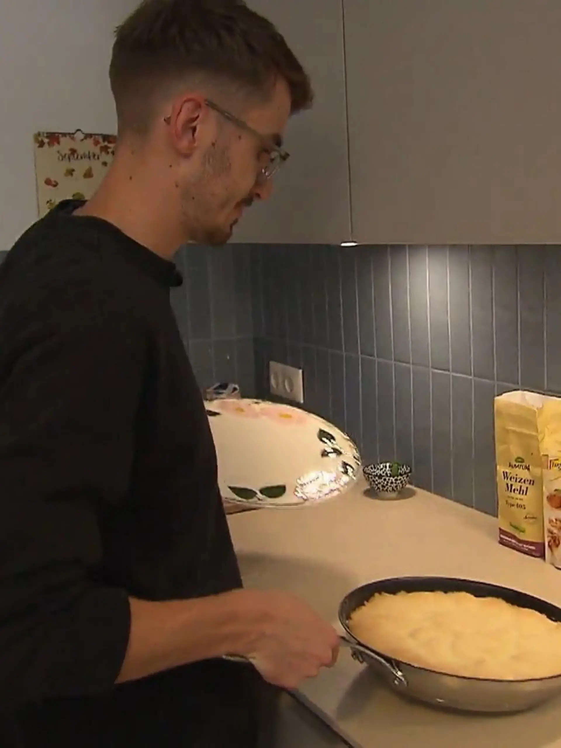 Bild zu: "Vorsicht! Kuchenstürzen in Aachen kann gefährlich sein!"