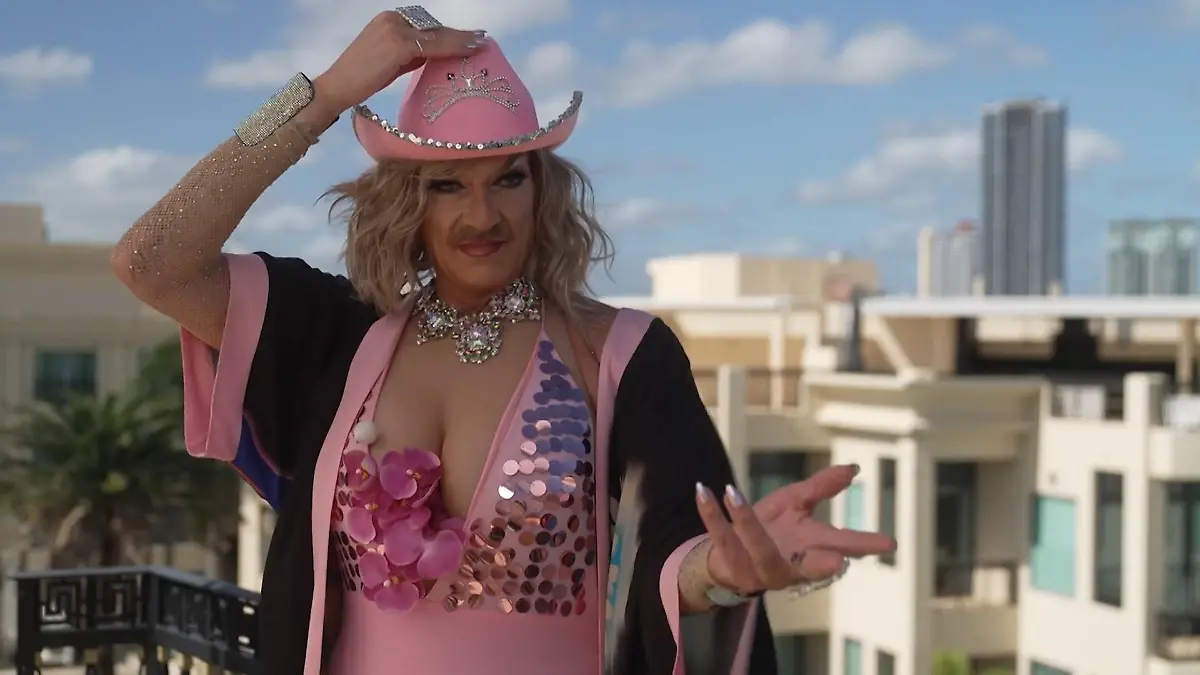 Über diese Dschungelcamper wird im Imperial fleißig diskutiert Buschfunk im Begleiter-Hotel!