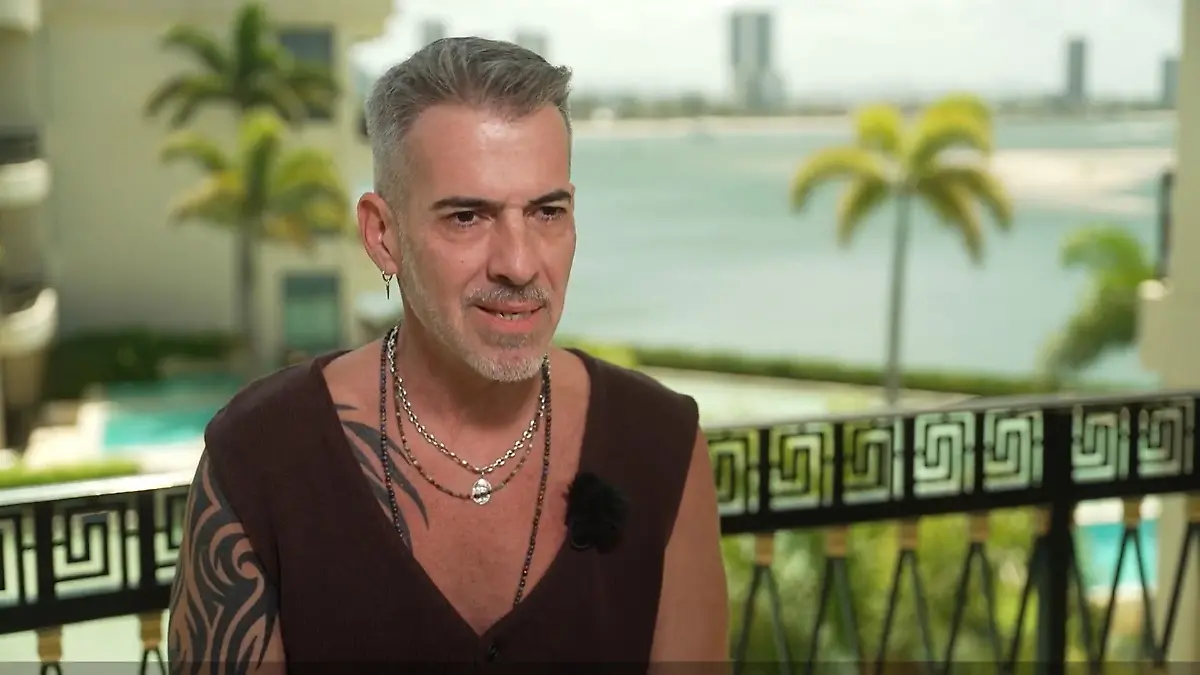 Bild zu: "„Habe ihm die Windeln gewechselt!” So besonders ist Gil Ofarims Verhältnis zu Cousin Tzviki"