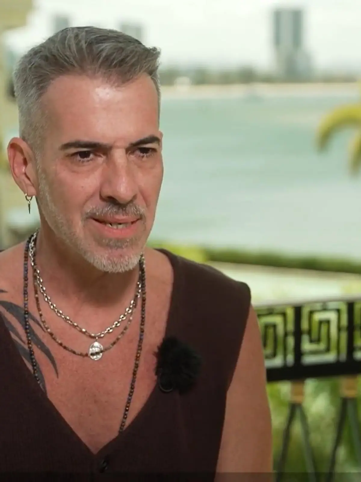 Bild zu: "„Habe ihm die Windeln gewechselt!” So besonders ist Gil Ofarims Verhältnis zu Cousin Tzviki"