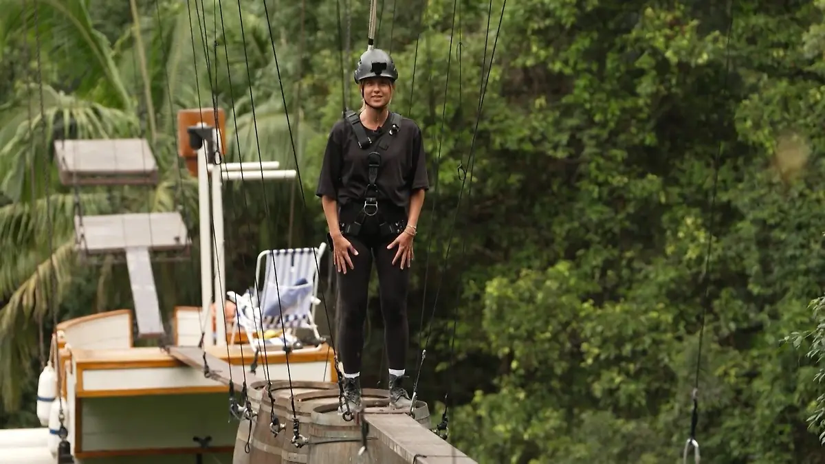 RTL-Reporterin testet Ariels Dschungelprüfung „TraumASchiff" „Meine Knie zittern schon richtig!"