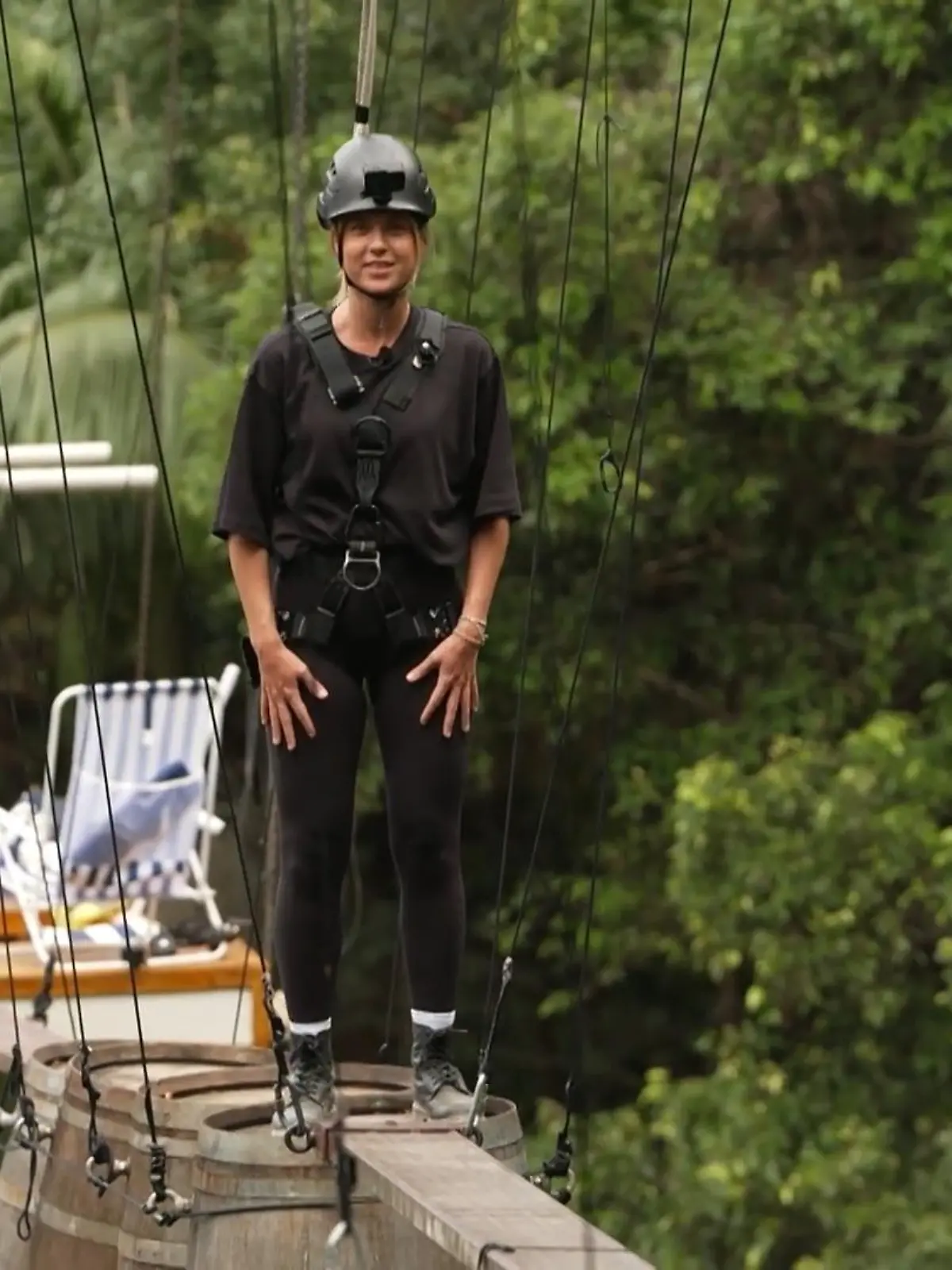 Bild zu: "RTL-Reporterin testet Ariels Dschungelprüfung „TraumASchiff""