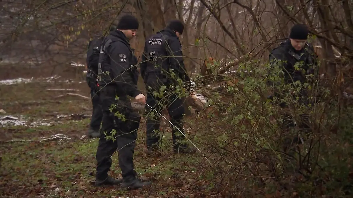 Toter Teenie in Dormagen entdeckt Spaziergänger finden Leiche