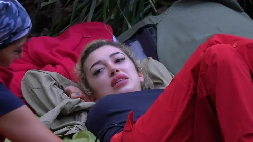 Dschungelcamp-2026-Ariel-w-rde-nicht-mal-meinem-Feind-so-eine-Freundin-w-nschen-wie-Eva-Benetatou