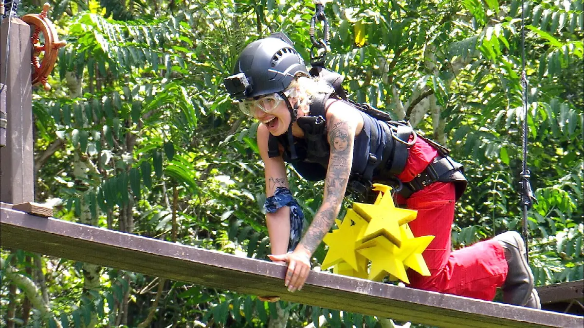 Dschungelcamp-2026-Pure-Freude-bei-Ariel-Nach-diesem-Pr-fungs-Erfolg-wird-sogar-Sonja-Zietlow-emotional