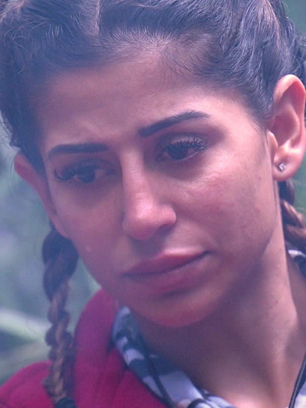 An Tag 8 im Dschungelcamp bricht Dschungelstar Eva Benetatou in Tränen aus. 