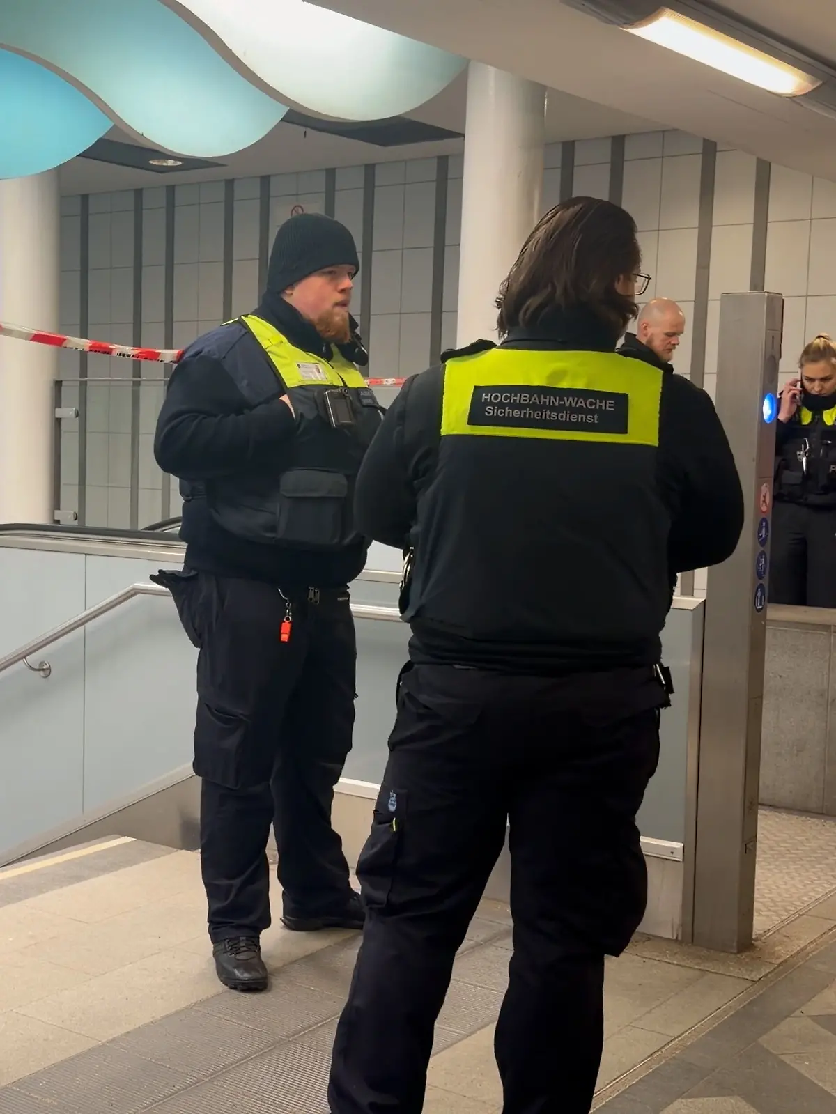 Bild zu: "Polizei veröffentlicht neue, grausame Details zum Hamburger U-Bahn-Mord"