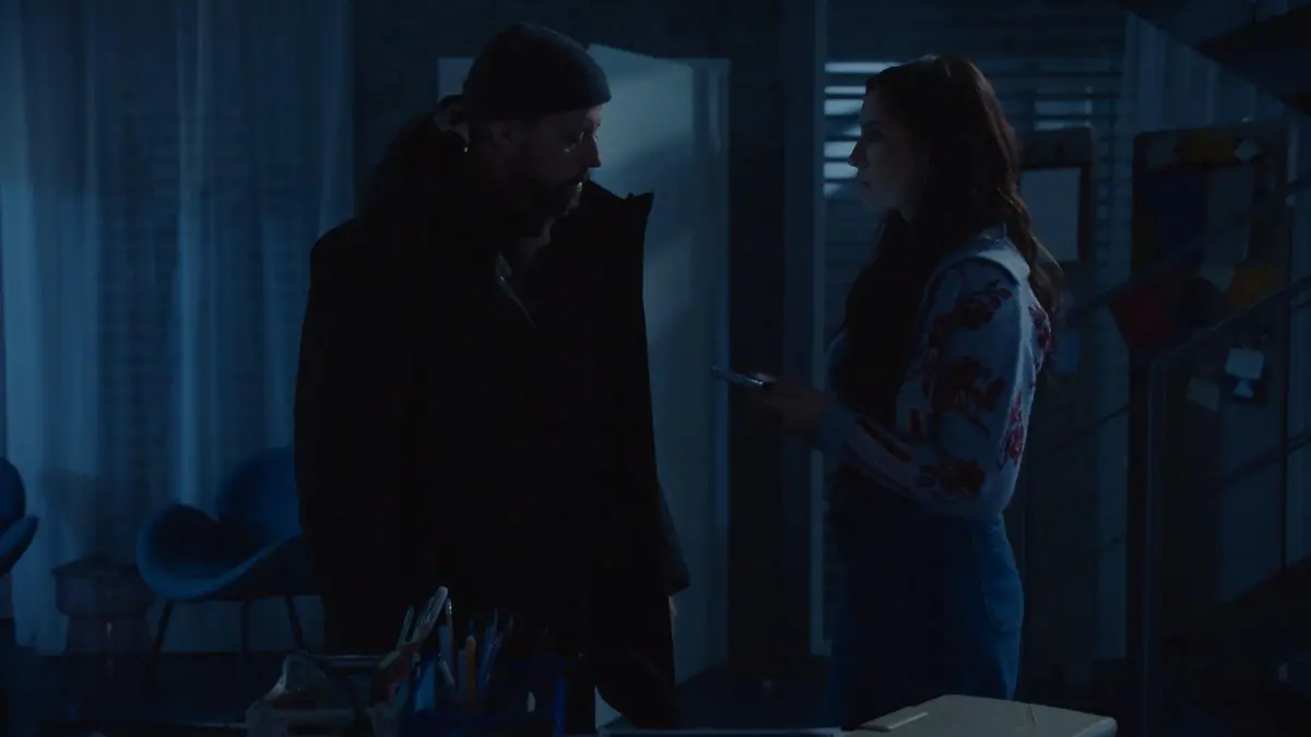 Jo Gerner bestellt John und Laura in die Agentur GZSZ-Wochenvorschau Teil 3