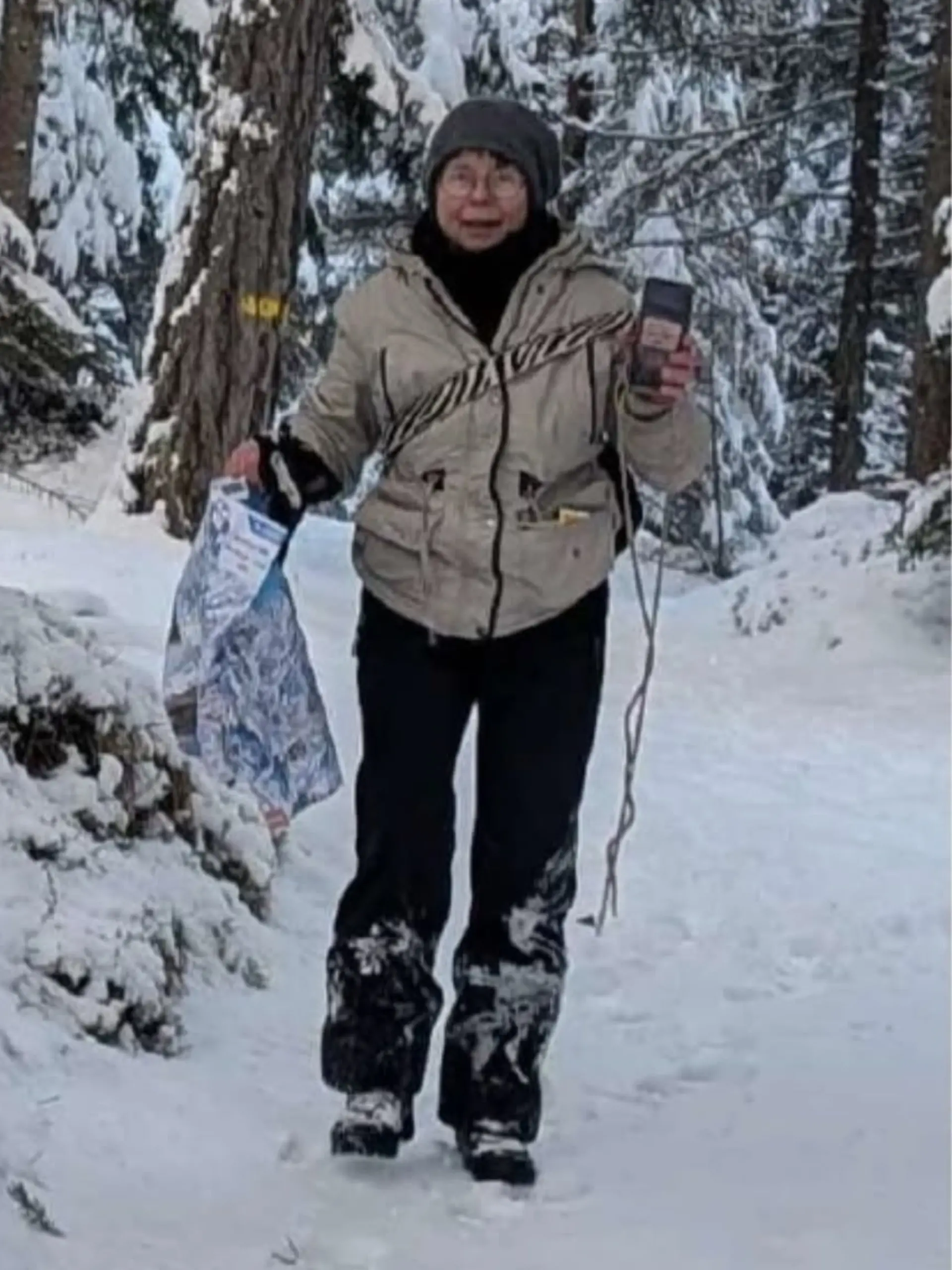 Bild zu: "Nach -11 Grad-Nacht im Schnee gerettet: Deutsche Touristin (64) erneut vermisst"