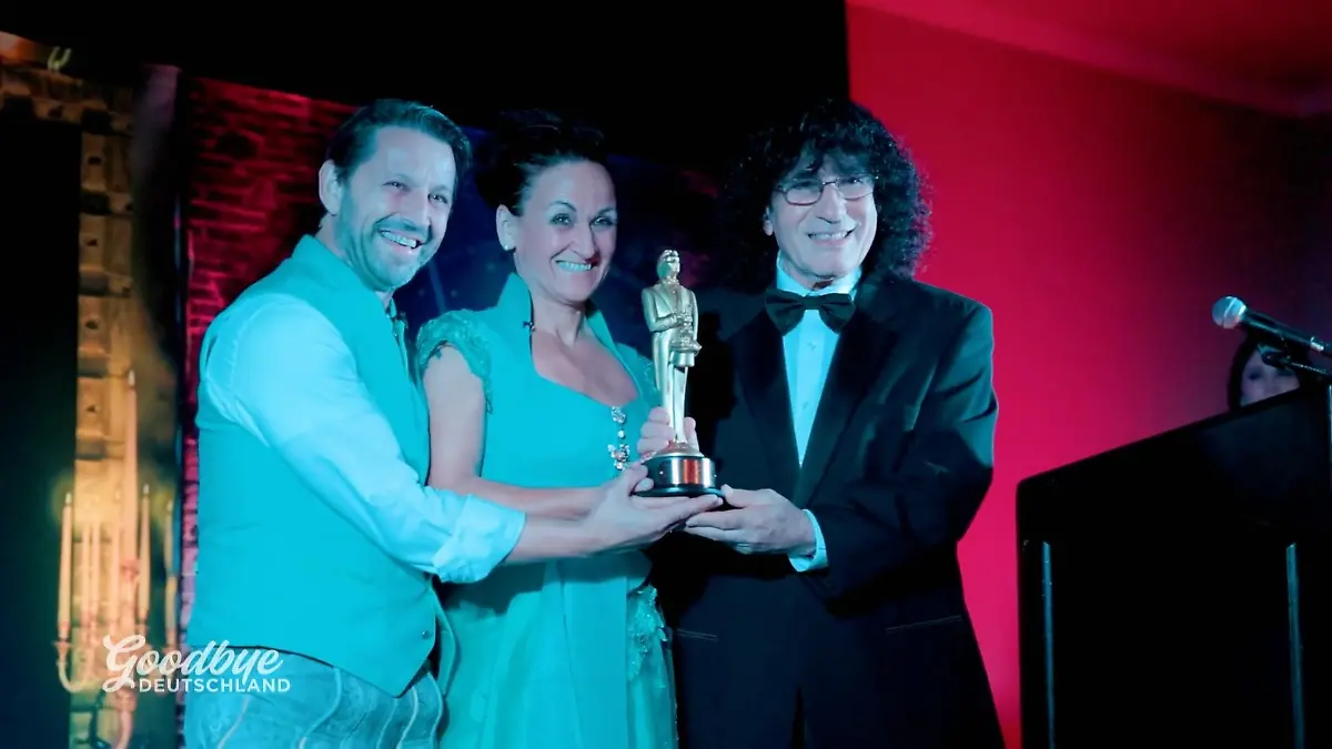 Ein großer Tag für Claudia und Michael Sie bekommen einen Preis