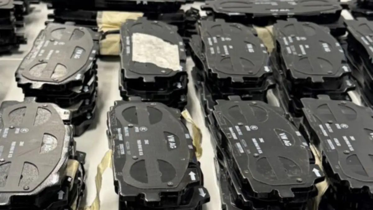 Über 900 Autoteile konnte die Polizei sicherstellen.