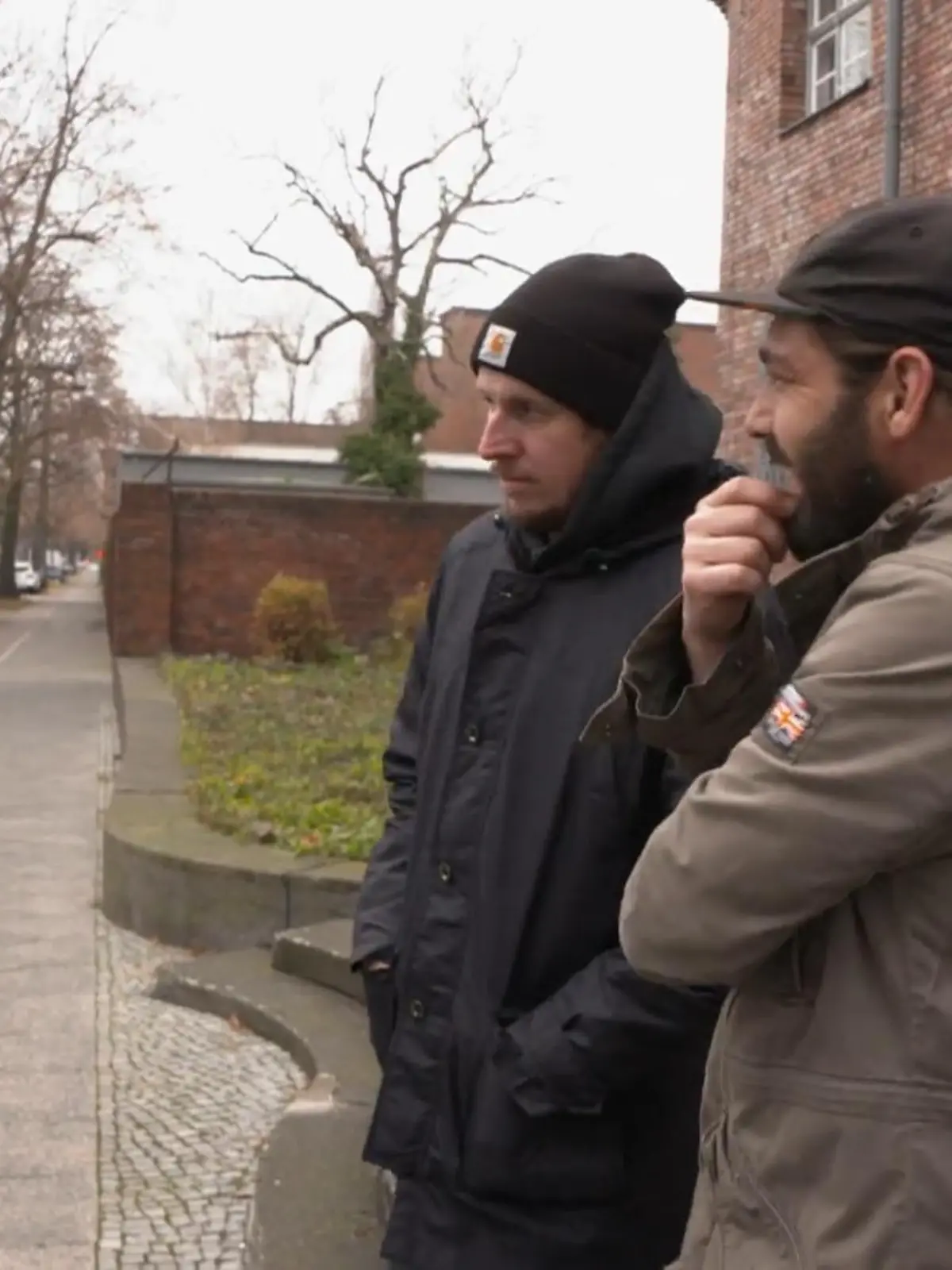 Bild zu: "Matthias hilft bei der Farbwahl"