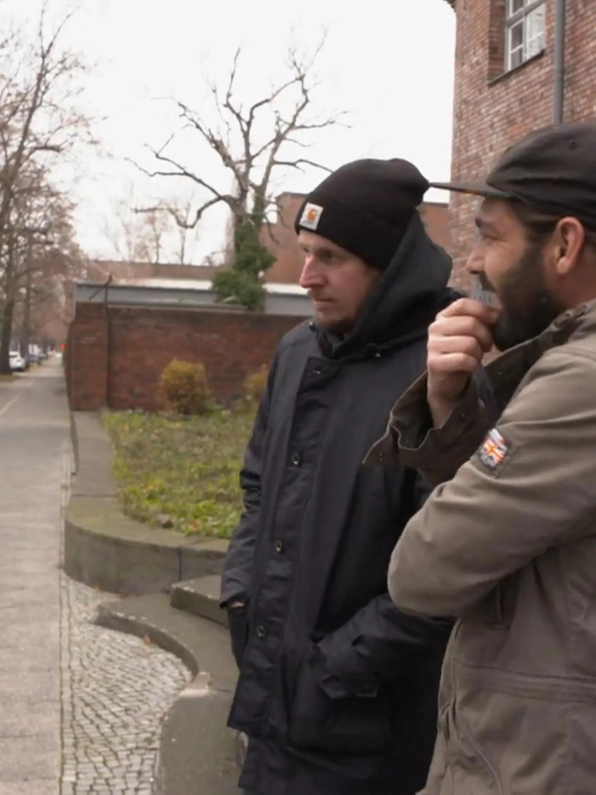Bild zu: "Matthias hilft bei der Farbwahl"