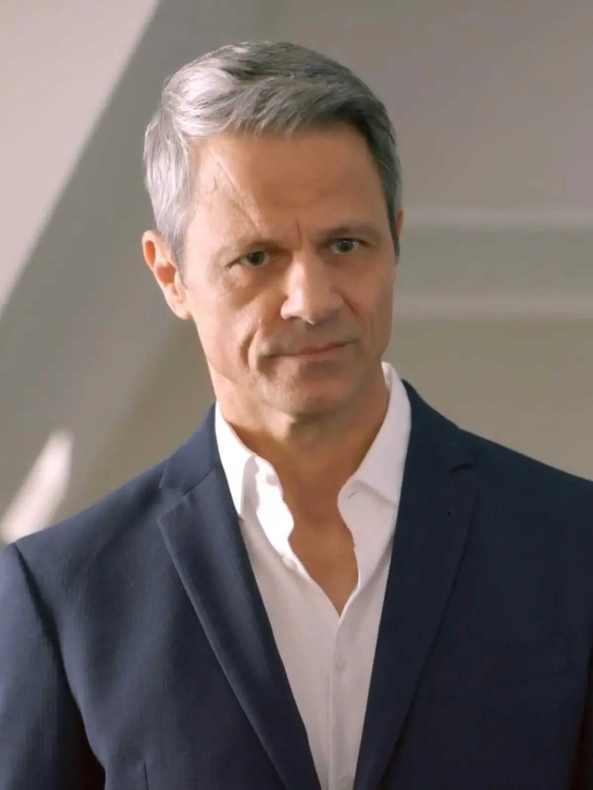 Unter uns: Benedikt will Patrizia ausspionieren