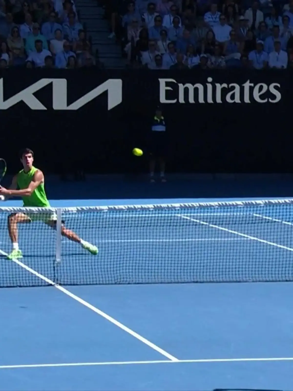 Bild zu: "Wer zieht ins Finale ein? Zverev und Alcaraz liefern sich stundenlangen Schlagabtausch"