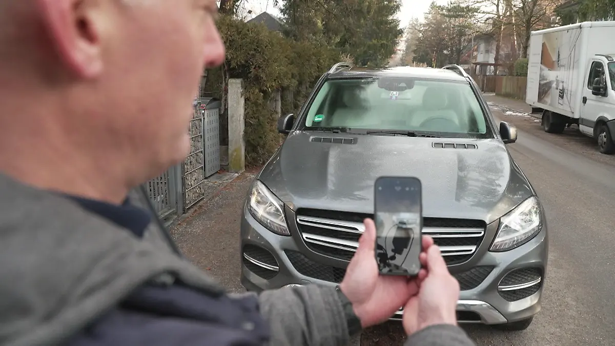 ER ist der neue Knöllchen-Sheriff – und ärgert die Münchner mit seinen Anzeigen Kein Parksünder ist vor ihm sicher!