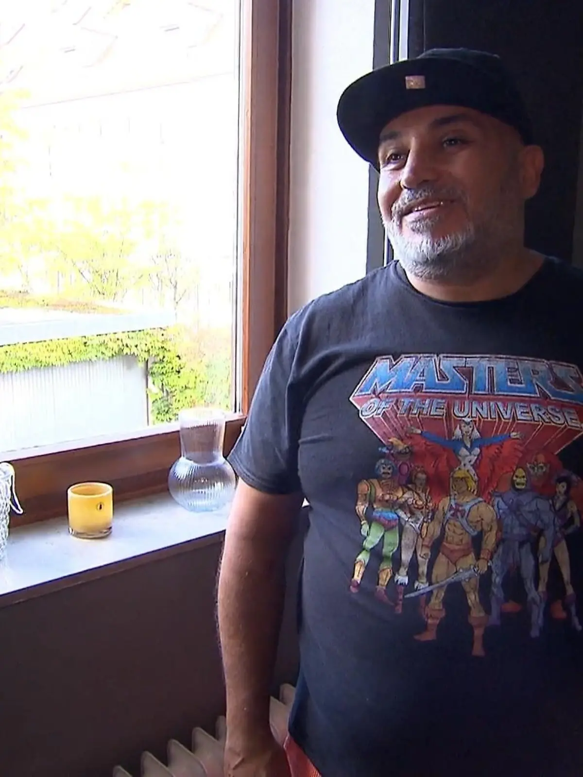 Bild zu: "Musti rockt die Küche im Alleingang"