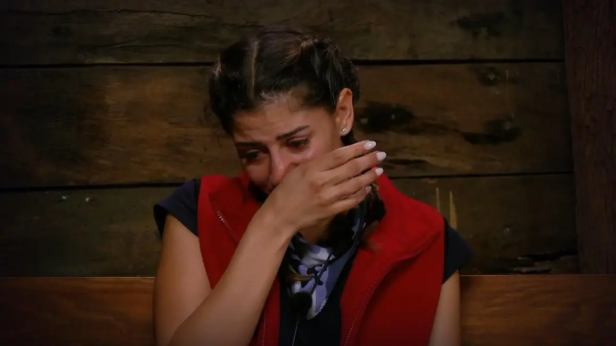 Tränen für ihre Mama! Plötzlich gehen Evas Emotionen mit ihr durch Herzergreifende Worte im Dschungelcamp 2026