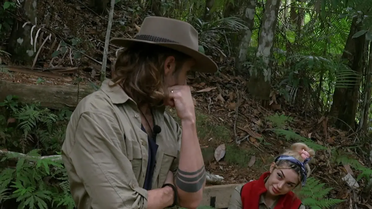 "Das, was du gemacht hast, ist gestört!" Ariel geht voll auf Konfrontation Eskalation vor der Prüfung