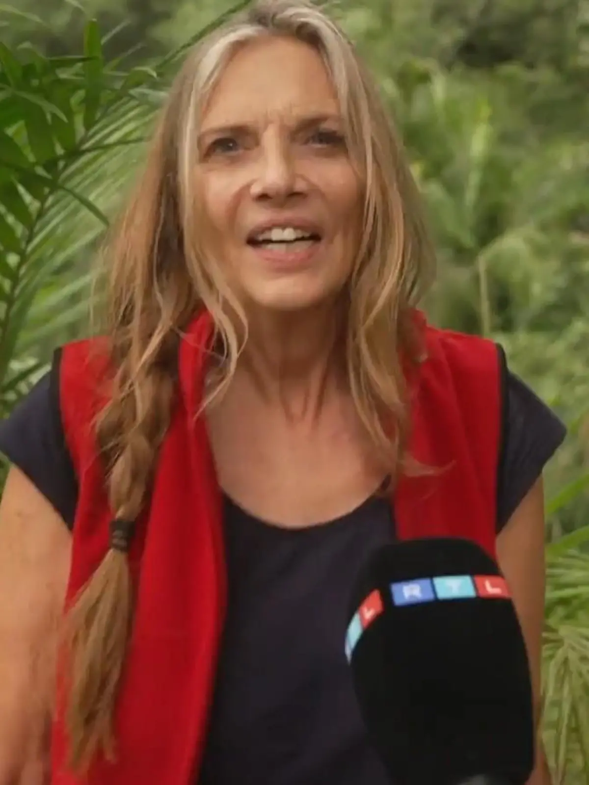 Bild zu: "Nicole muss als erste das Dschungelcamp verlassen! DAS sind ihre ersten Worte"