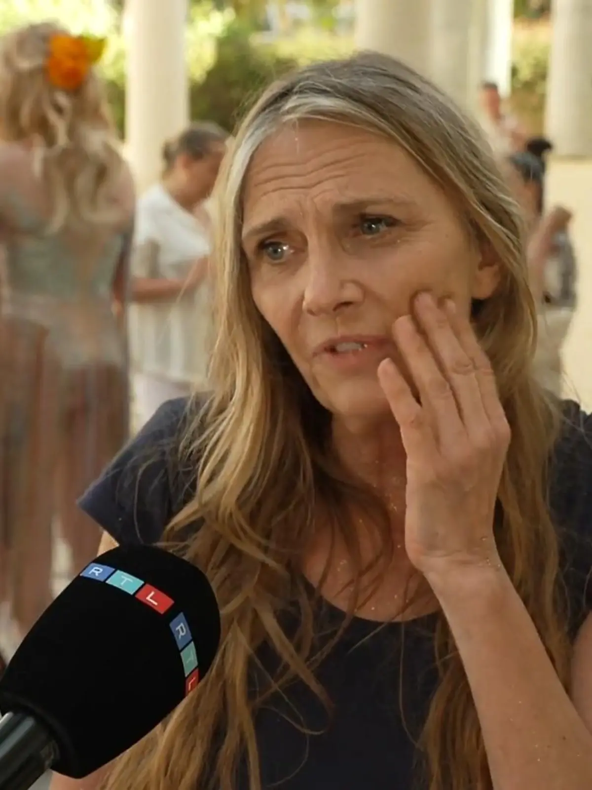 Bild zu: "Nach Dschungelcamp-Aus! IHR gönnt Nicole jetzt die Krone"