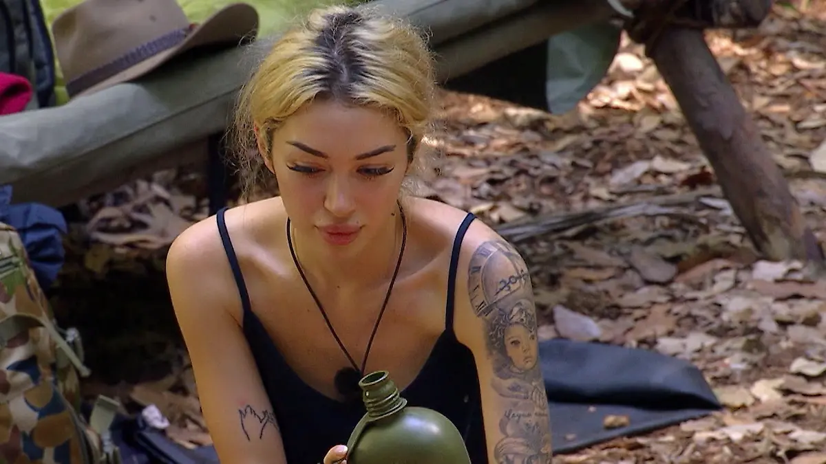 Wer ist Valeria wirklich? Ex-Freund Giuliano, Bruder & Co. packen aus Dschungelcamp-Kandidatin Ariel