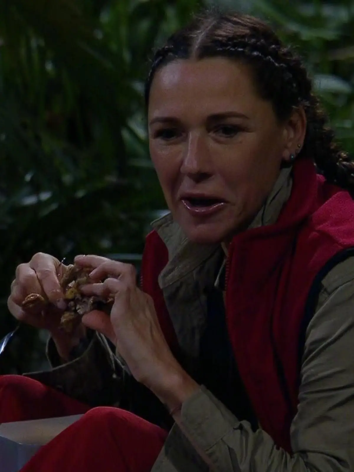 Bild zu: "„Ekelig!” Dieses Abendessen sorgt an Tag 9 für Empörung"