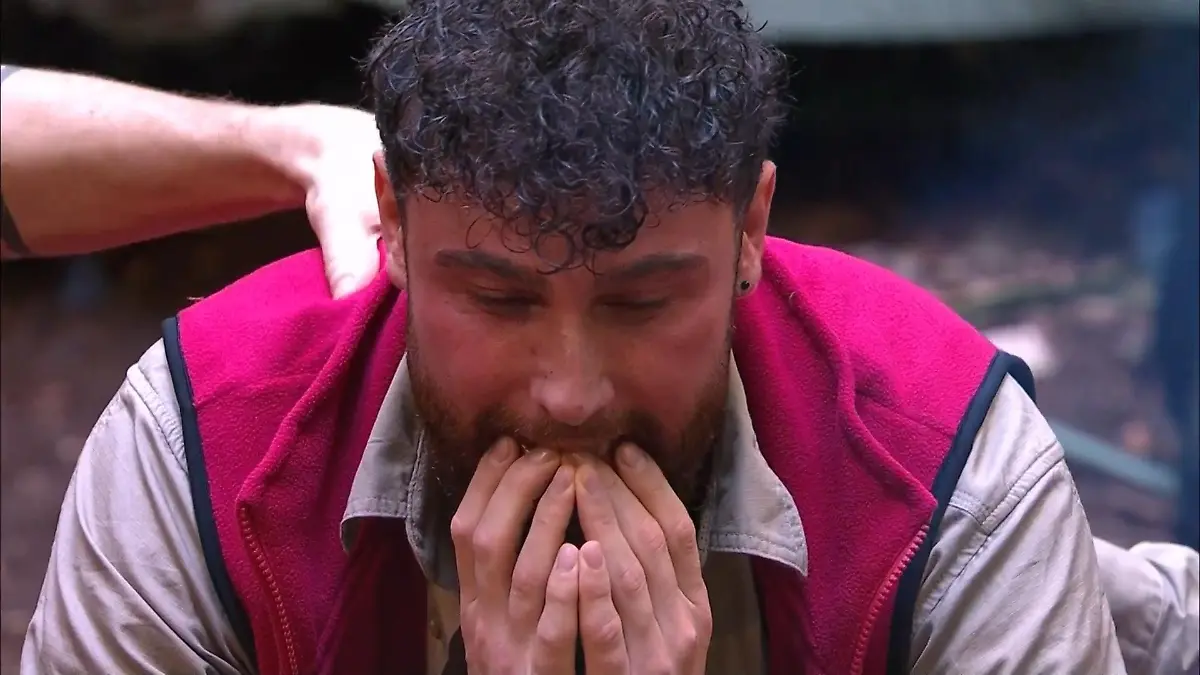 Für Umut Tekin ist der Traum von der Dschungelkrone geplatzt Dschungelcamp-Aus an Tag 9