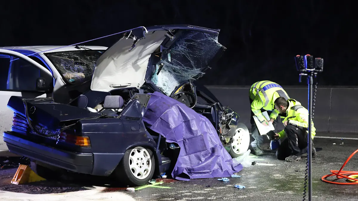 A61-bei-Bergheim-Drei-Tote-bei-schwerem-Autobahn-Unfall-nahe-K-ln