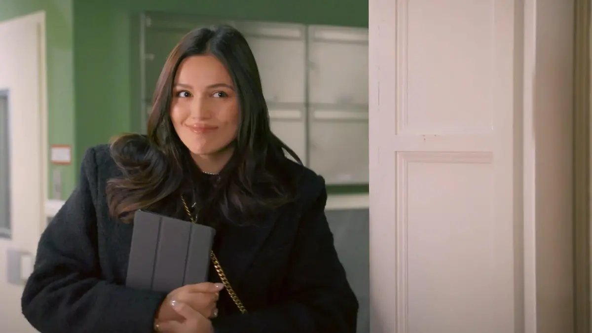 -Unter-uns-Spoiler-Anna-Maria-Damms-erste-Szene-als-Gaststar-in-der-Schillerallee-