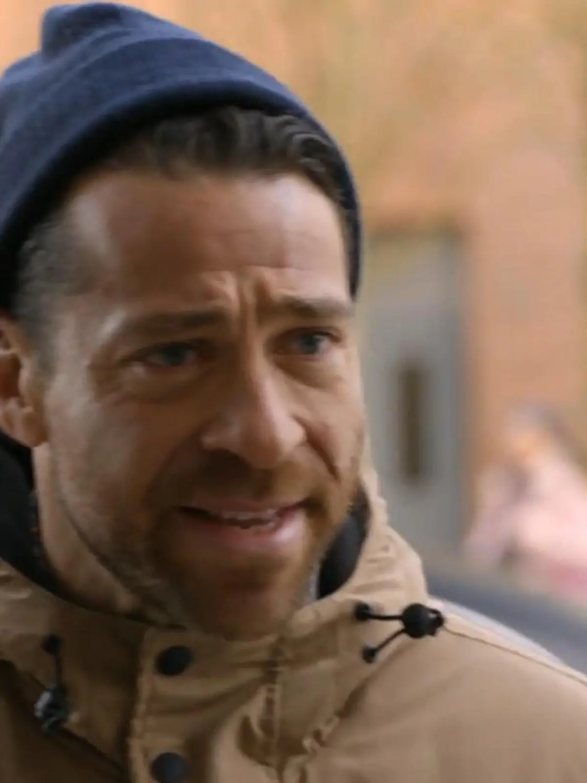 Bild zu: "Carlos will panisch das Land verlassen"