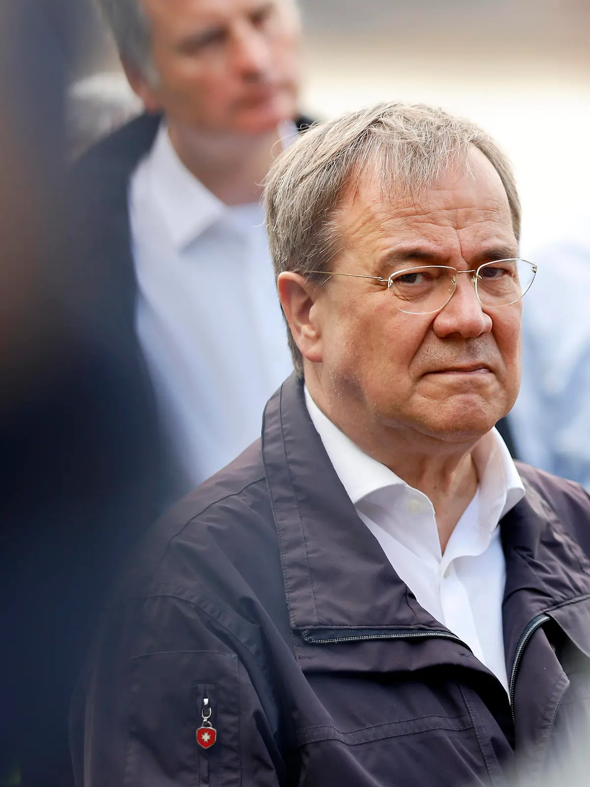 Armin Laschet besuchet die Steinbachtalsperre im Kreis Euskirchen, um sich ein Bild von der angespannten Lage am Damm zu machen und den Helfern von Polizei, THW, Bundeswehr und Feuerwehr für ihren unermüdlichen Einsatz zu danken. Kirchheim, 19.07.2021 *** Armin Laschet visits the Steinbach dam in the district of Euskirchen to get an idea of the tense situation at the dam and to thank the helpers from the police, THW, Bundeswehr and fire brigade for their tireless efforts Kirchheim, 19 07 2021 Foto:xC.xHardtx/xFuturexImage 