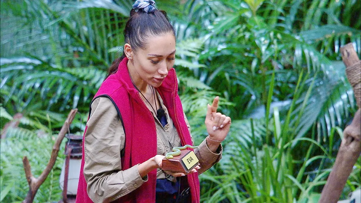 Samira kürt Eva an Tag 11 im Dschungelcamp zur Schlange.