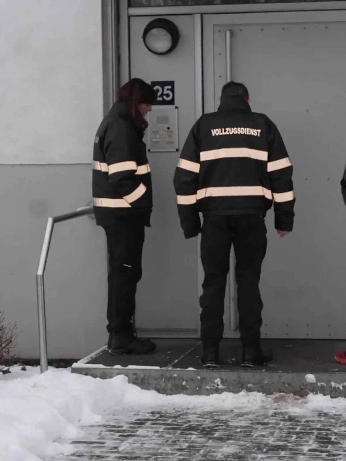 Bild zu: "Ordnungsamt klingelt Bürgergeldempfänger aus dem Bett"