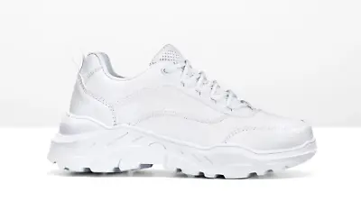 Chunky Sneaker mit leichter Sohle