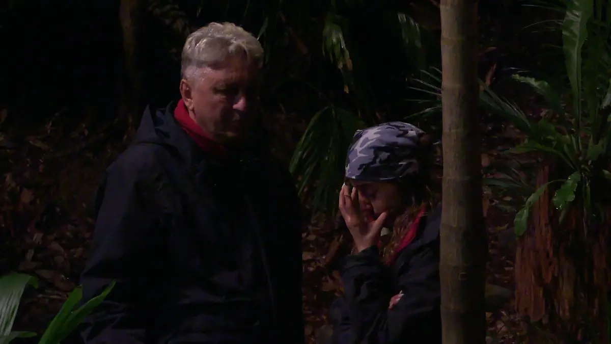 Affären-Drama kocht wieder hoch! Hubert Fella scherzt über Evas "nervösen Unterleib" Dschungel-Tierspiel mit Folgen