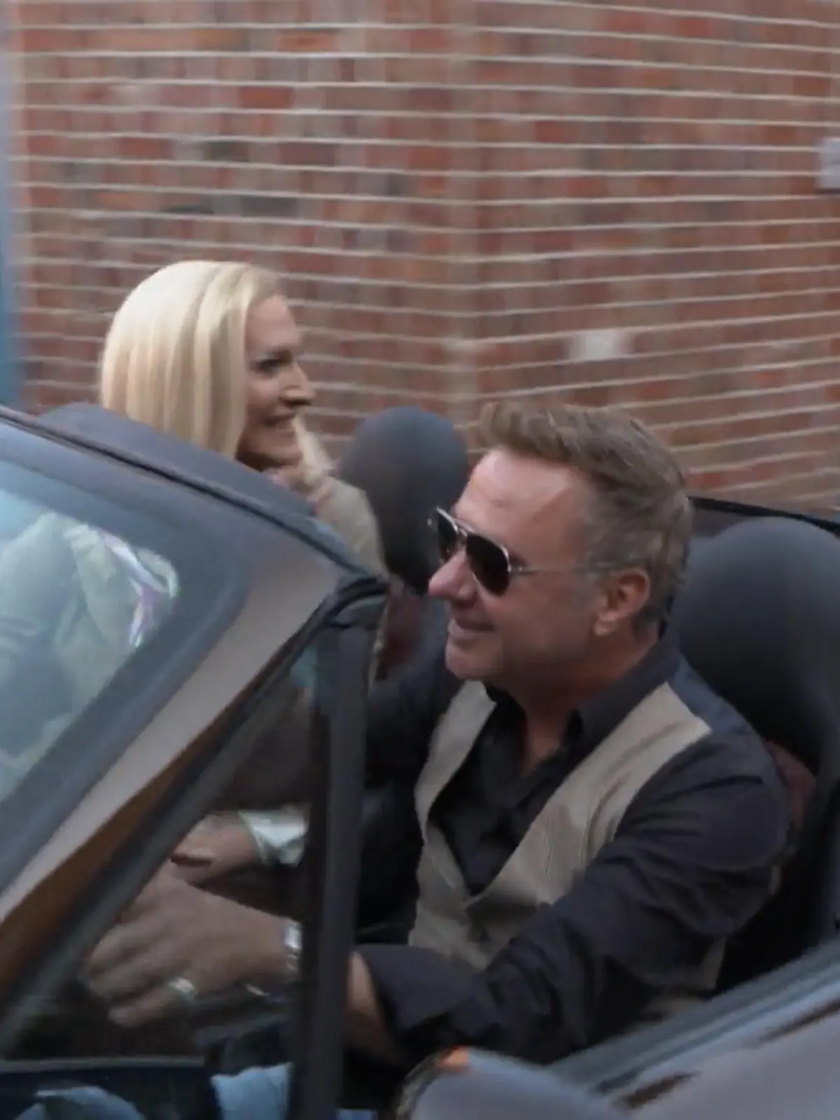 Bild zu: "Freudentränen oder Schock"