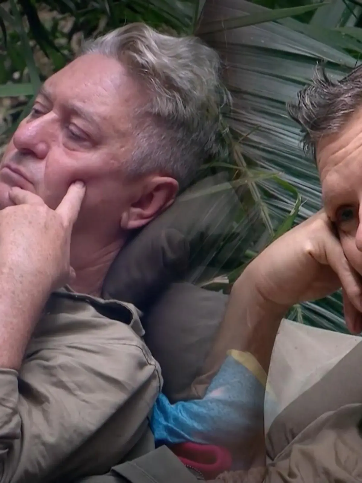 Bild zu: "Liegen bis der Arzt kommt? So bewertet Dr. Bob die Pritschen-Potatoes Hardy und Hubert"