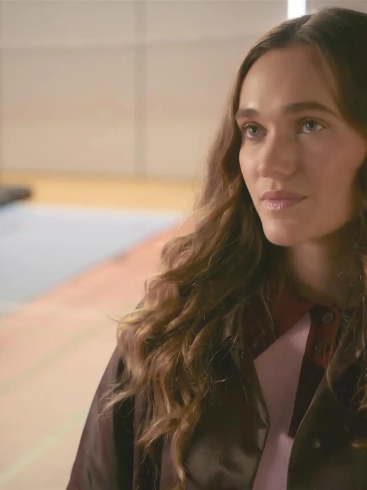 Bild zu: "Joana versucht, sich Deniz zu angeln"