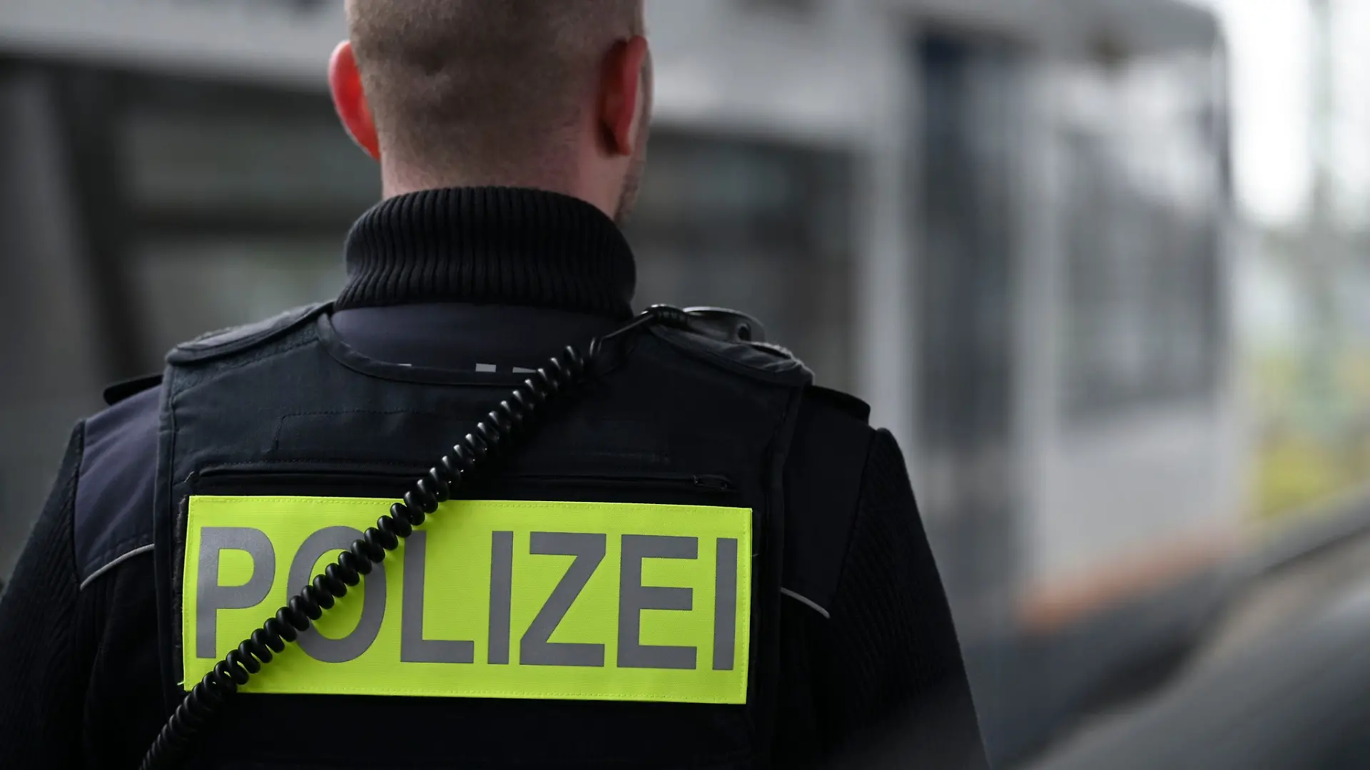 Die Polizei nahm den Angreifer fest. (Symbolbild)